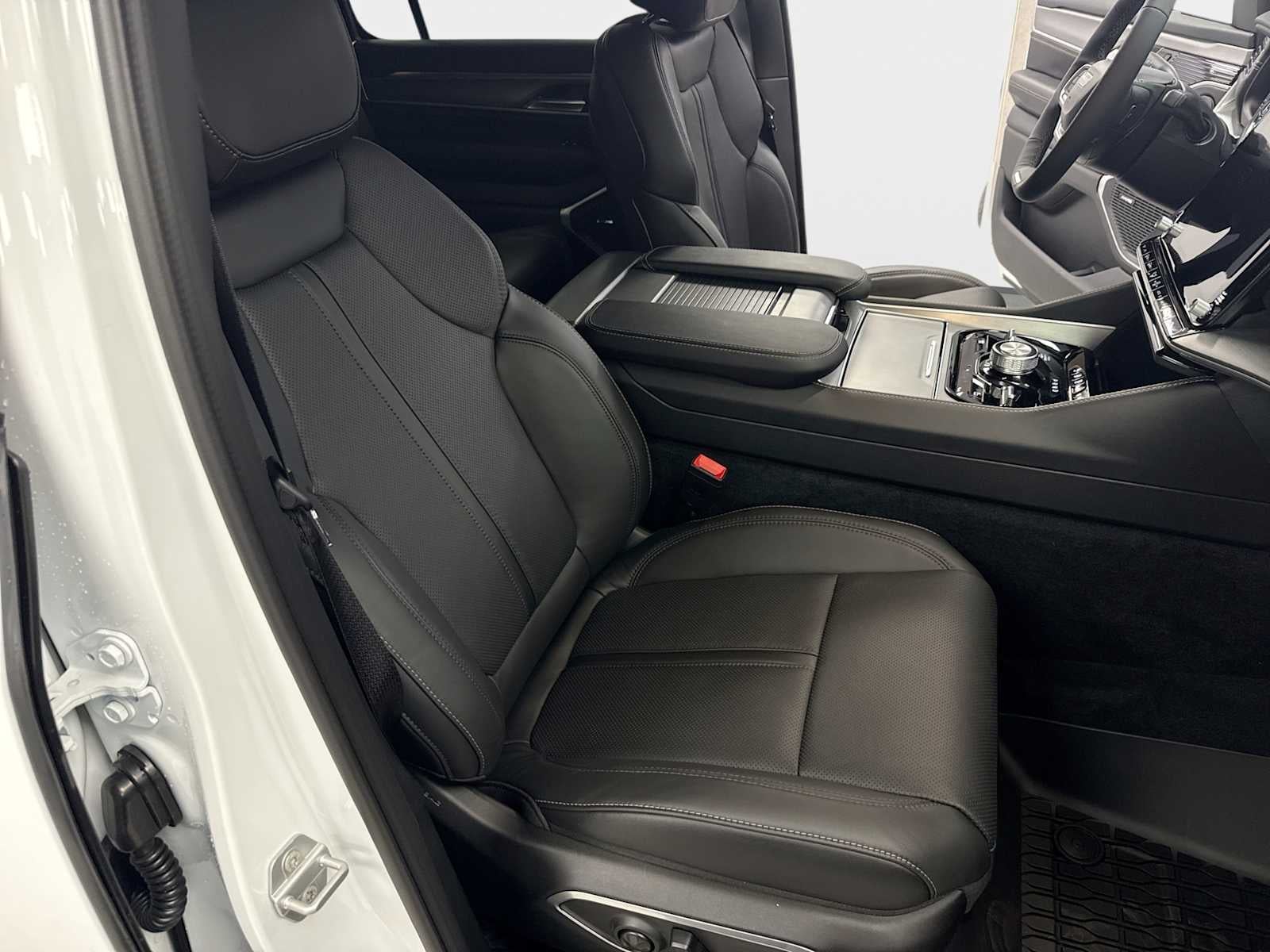 2026 Jeep Grand Wagoneer GRAND WAGONEER UPLAND 4X4
