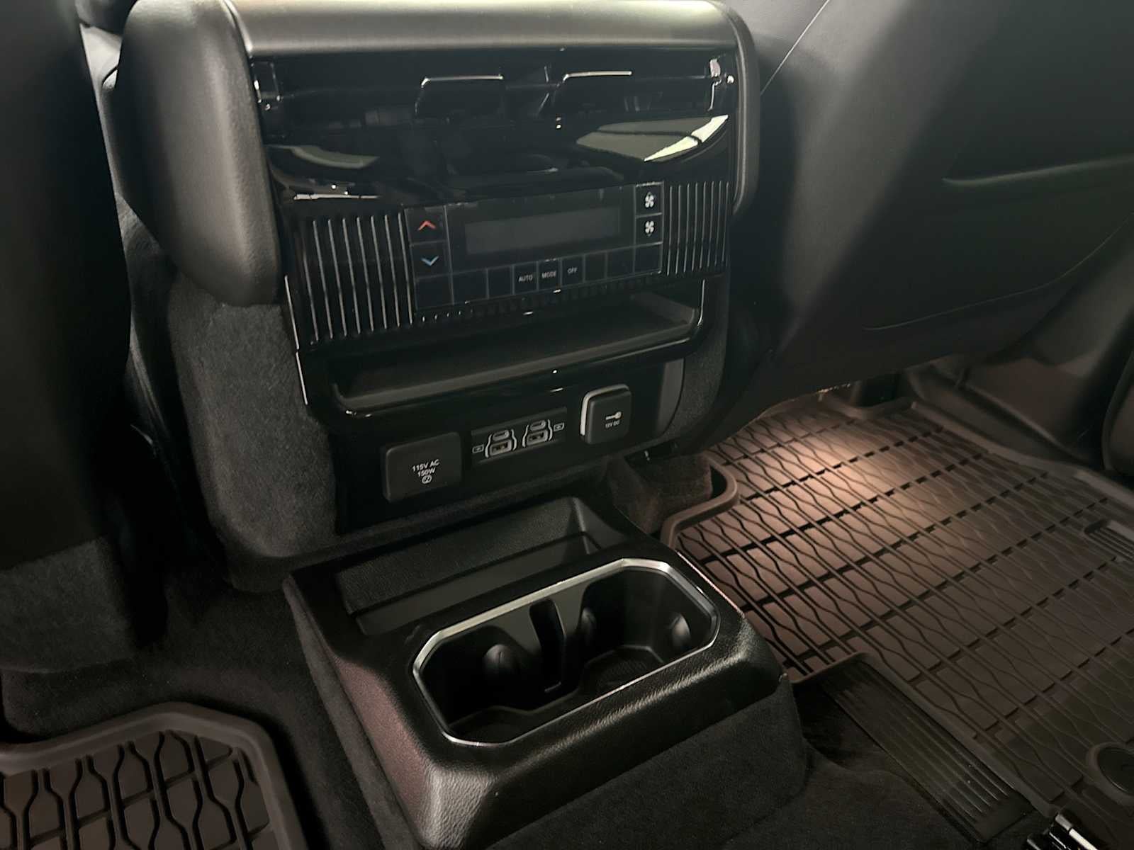 2026 Jeep Grand Wagoneer GRAND WAGONEER UPLAND 4X4