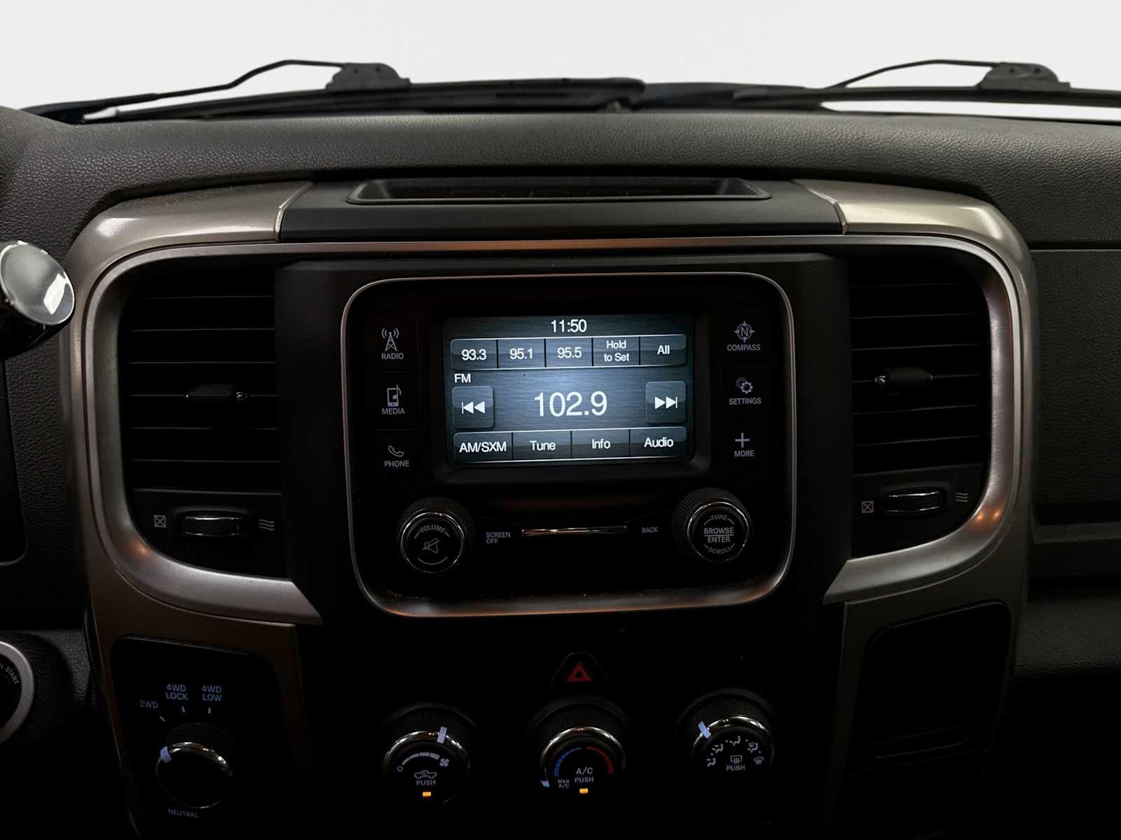 2013 RAM 1500 SLT