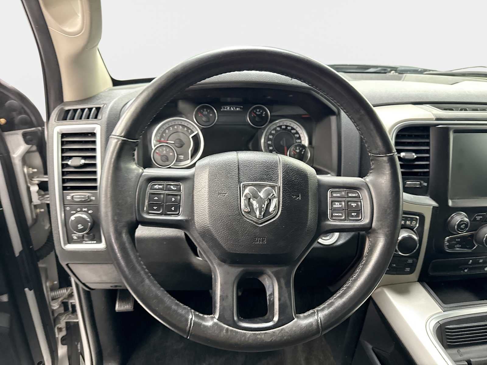 2017 RAM 1500 Big Horn Crew Cab 4x4 5'7' Box