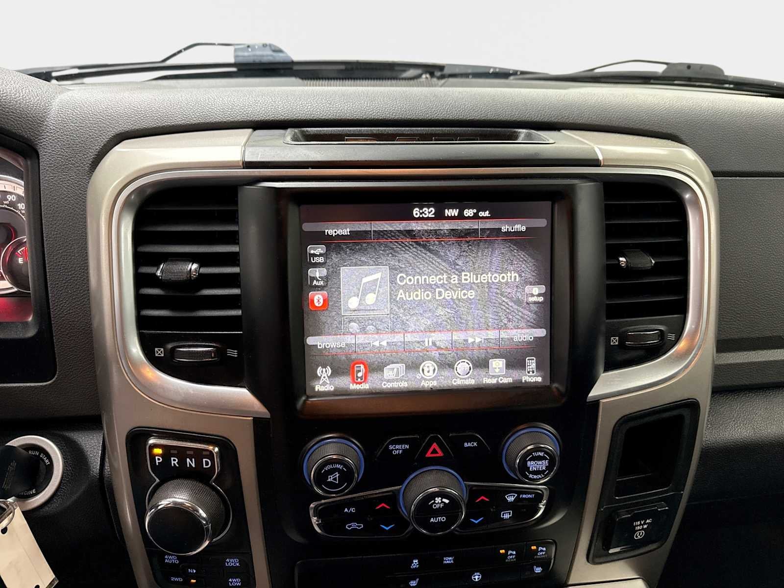 2017 RAM 1500 Big Horn Crew Cab 4x4 5'7' Box