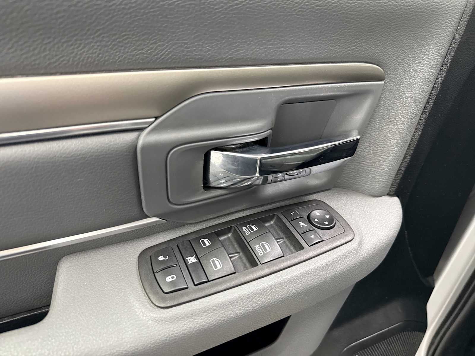 2017 RAM 1500 Big Horn Crew Cab 4x4 5'7' Box