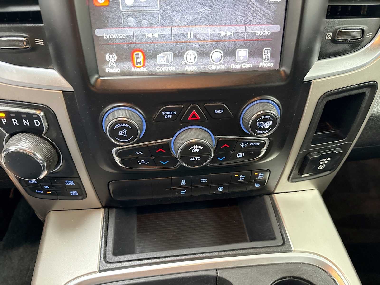 2017 RAM 1500 Big Horn Crew Cab 4x4 5'7' Box