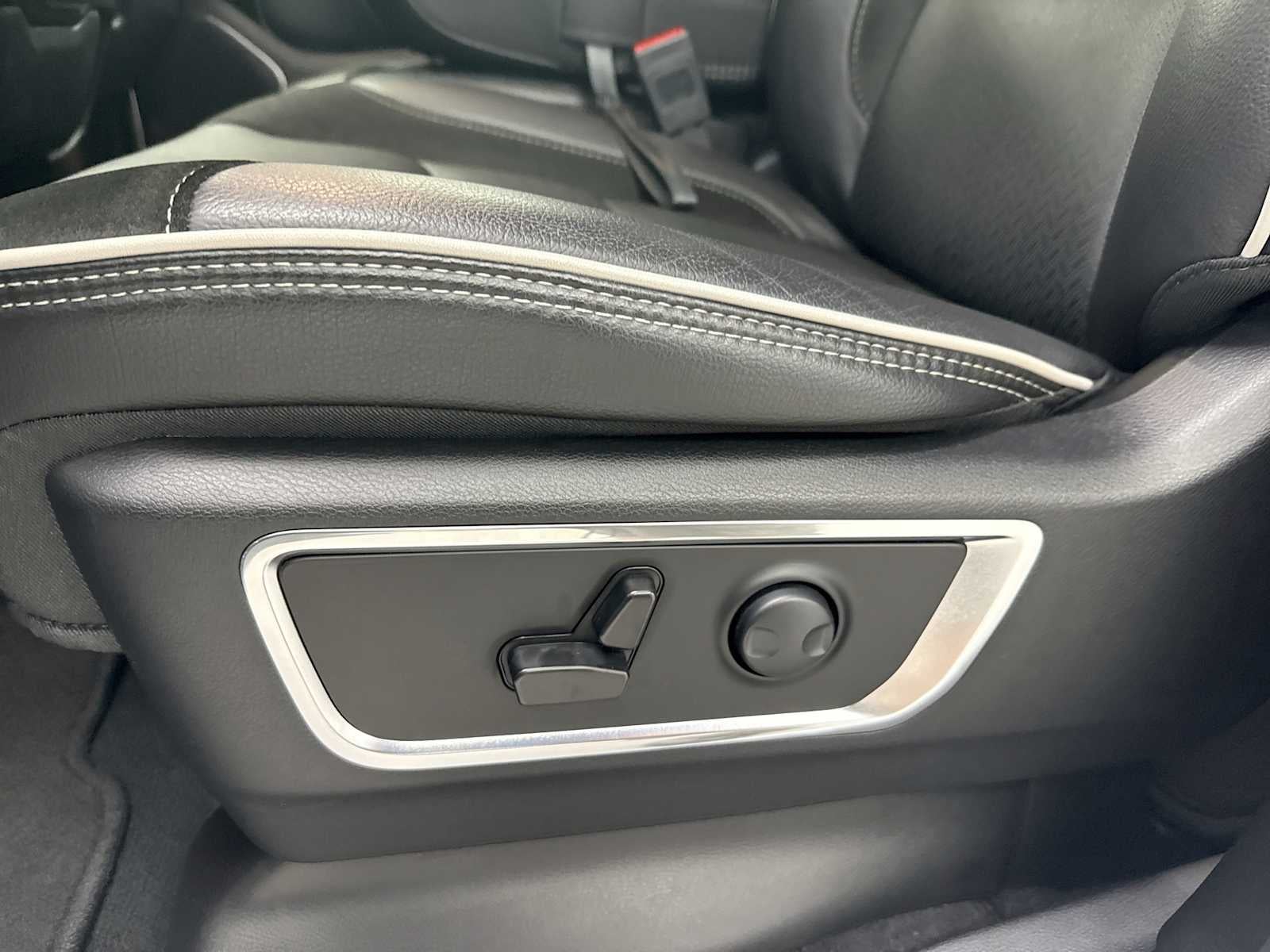 2025 RAM 1500 Laramie Crew Cab 4x4 5'7' Box