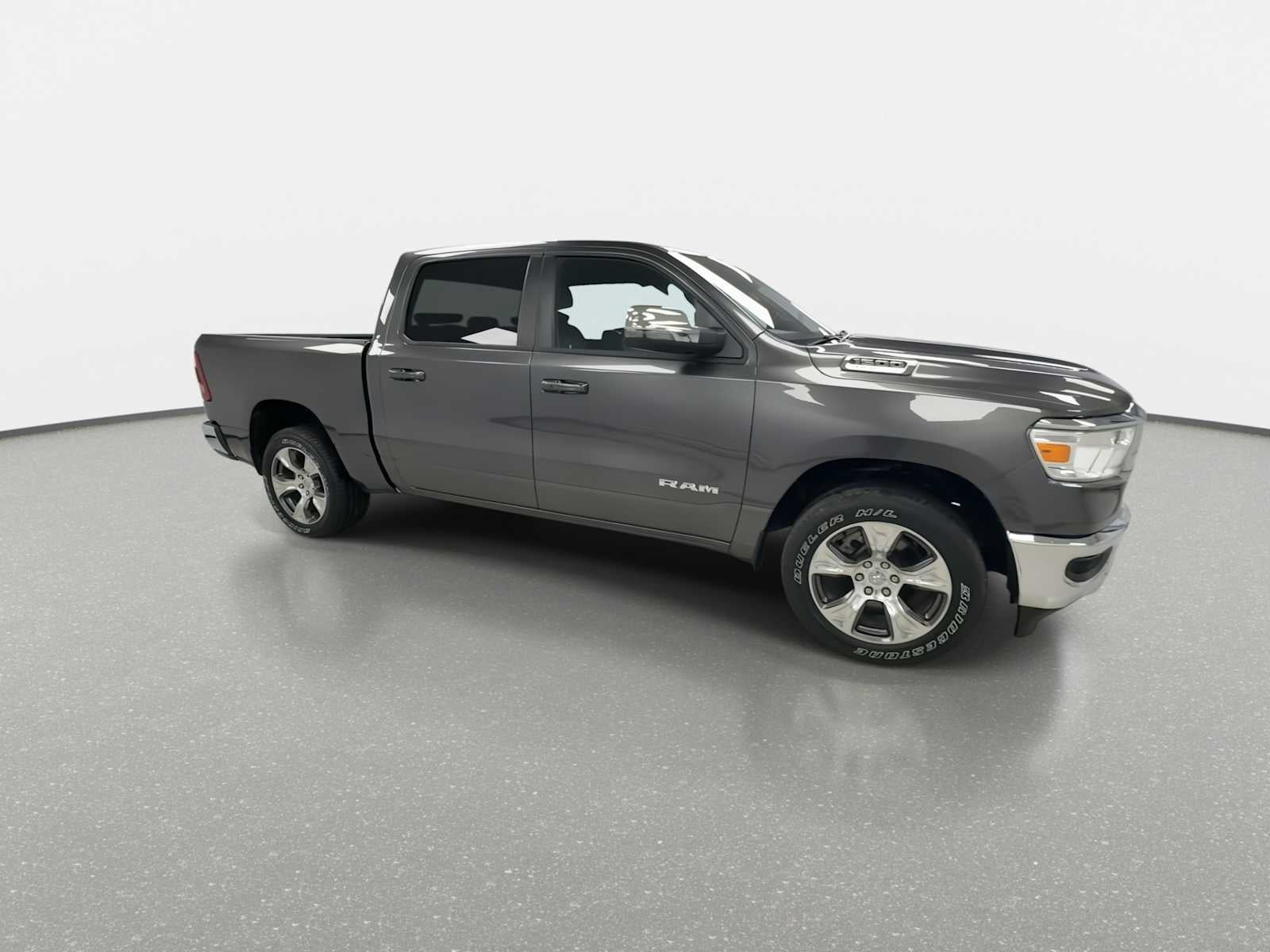 2024 RAM 1500 Laramie Crew Cab 4x4 5'7' Box