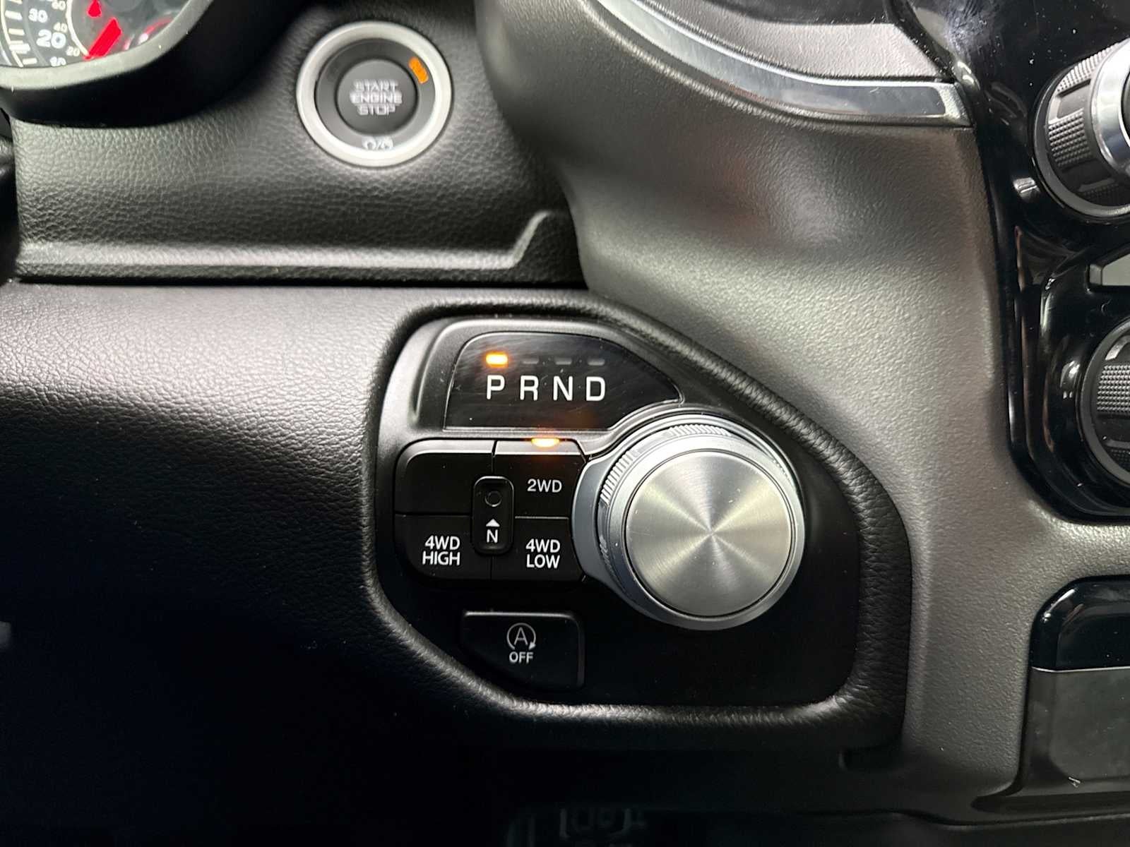 2024 RAM 1500 Laramie Crew Cab 4x4 5'7' Box