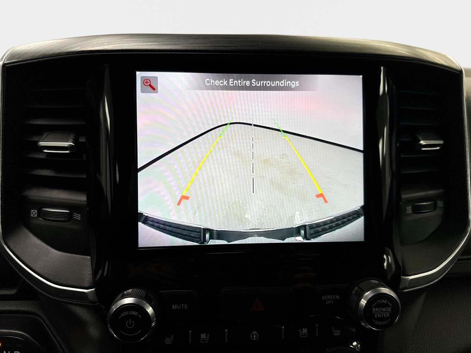 2024 RAM 1500 Laramie Crew Cab 4x4 5'7' Box