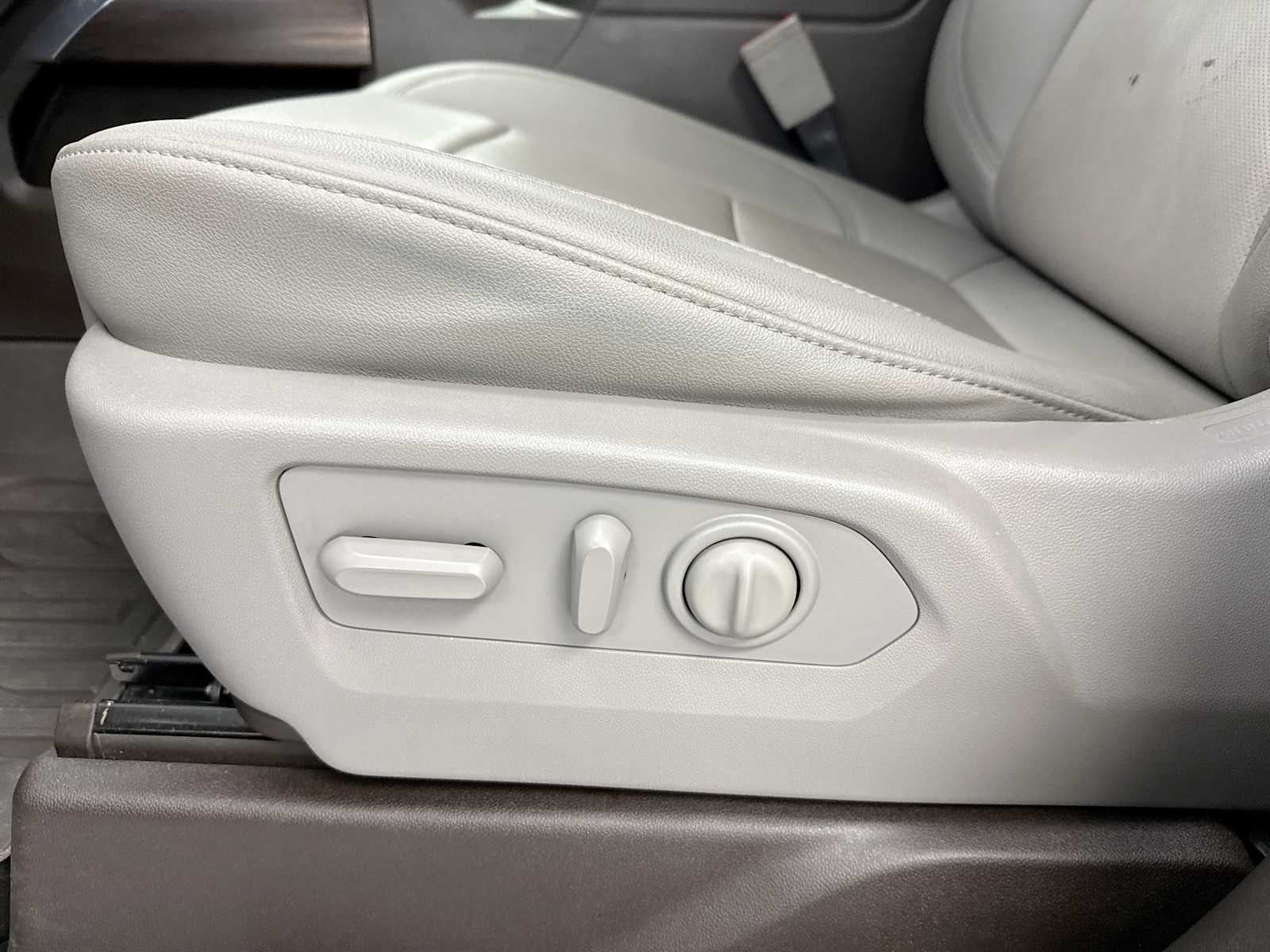 2021 GMC Sierra 1500 4WD Crew Cab Short Box SLT