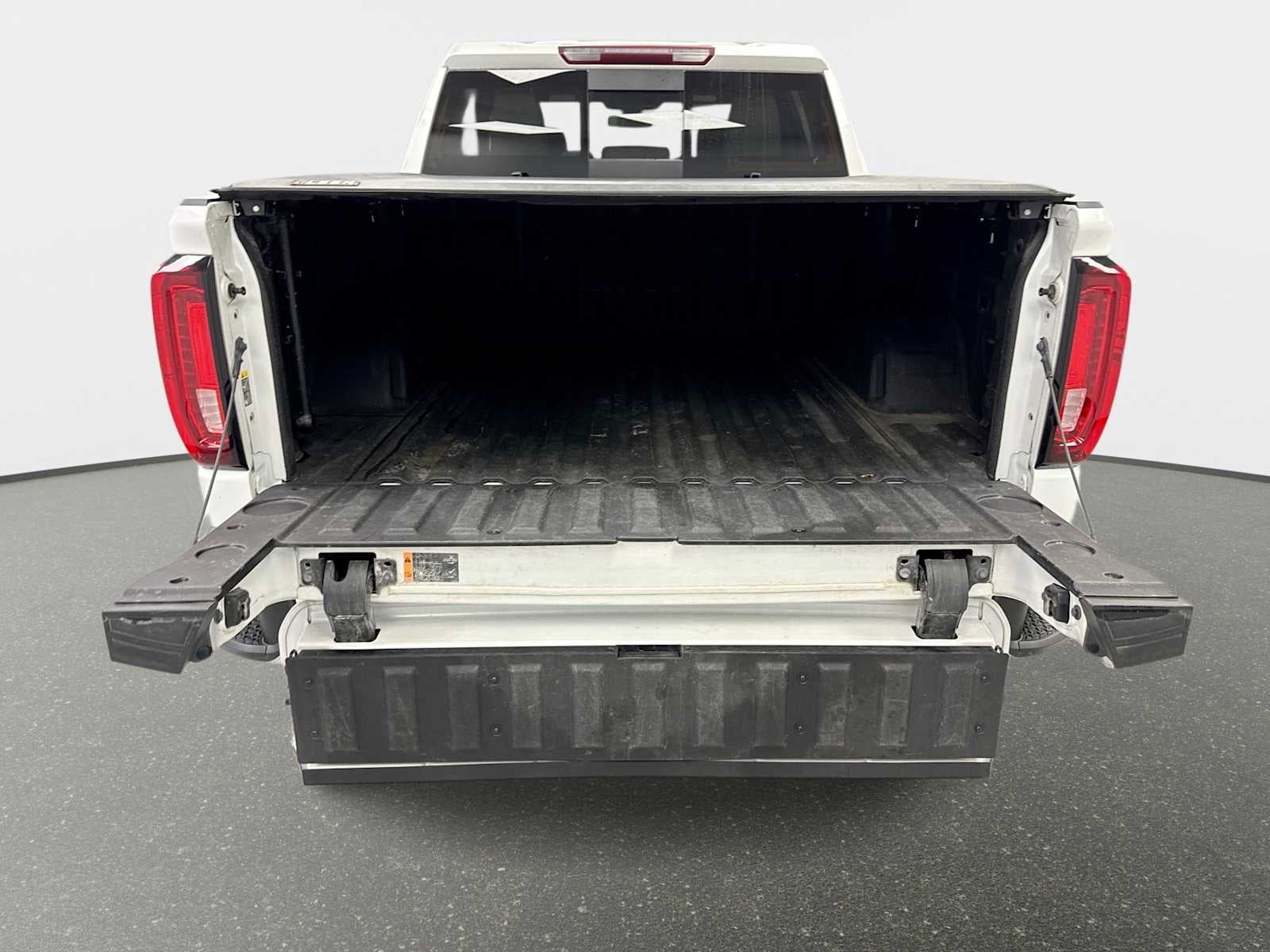 2021 GMC Sierra 1500 4WD Crew Cab Short Box SLT