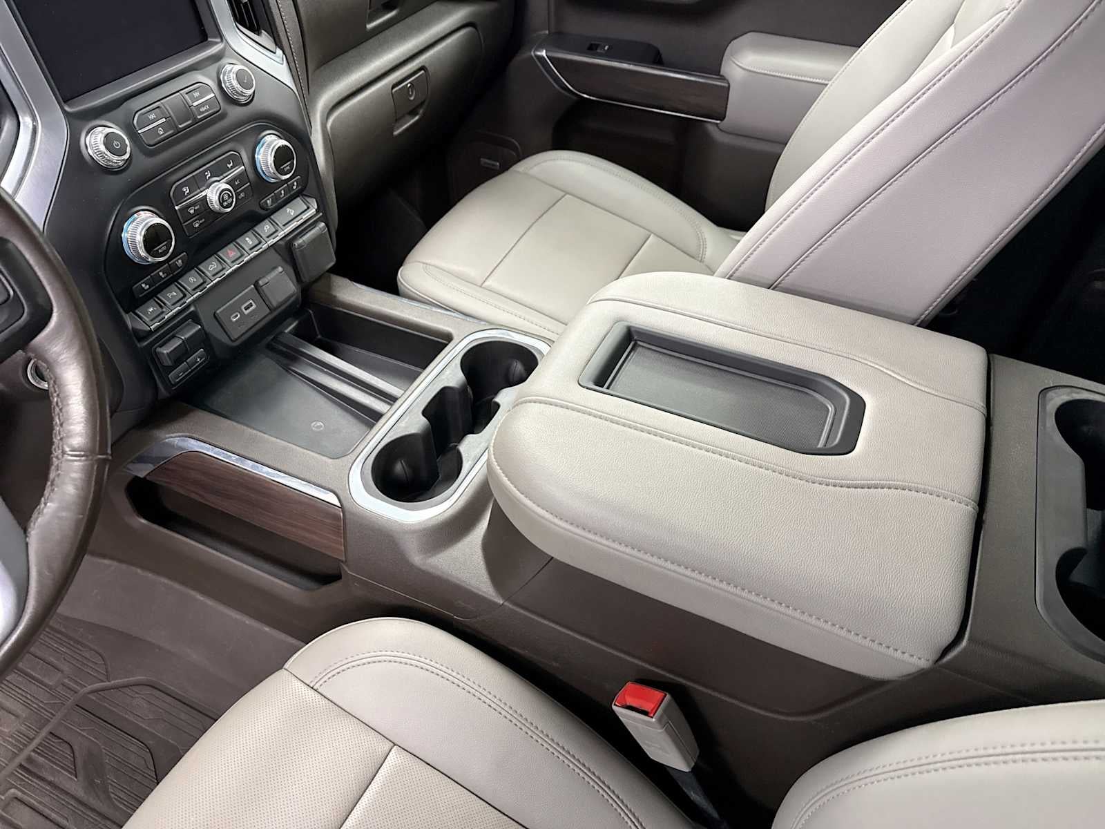 2021 GMC Sierra 1500 4WD Crew Cab Short Box SLT