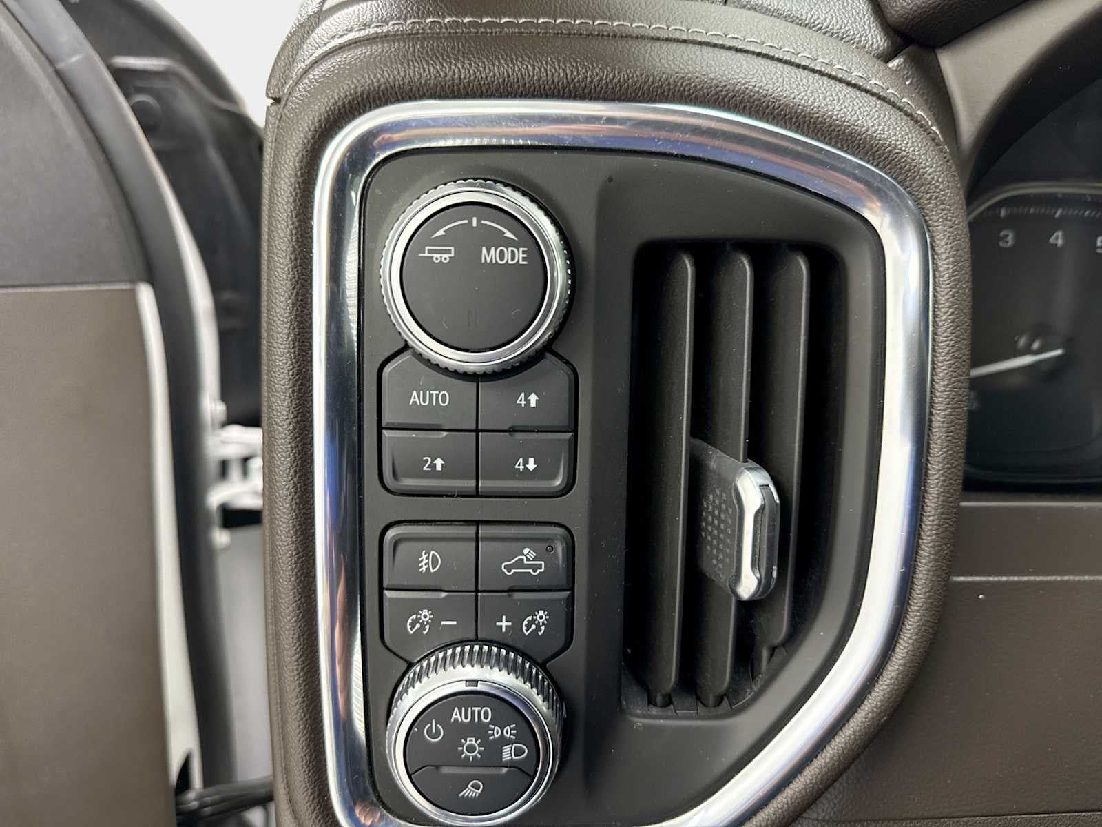 2021 GMC Sierra 1500 4WD Crew Cab Short Box SLT