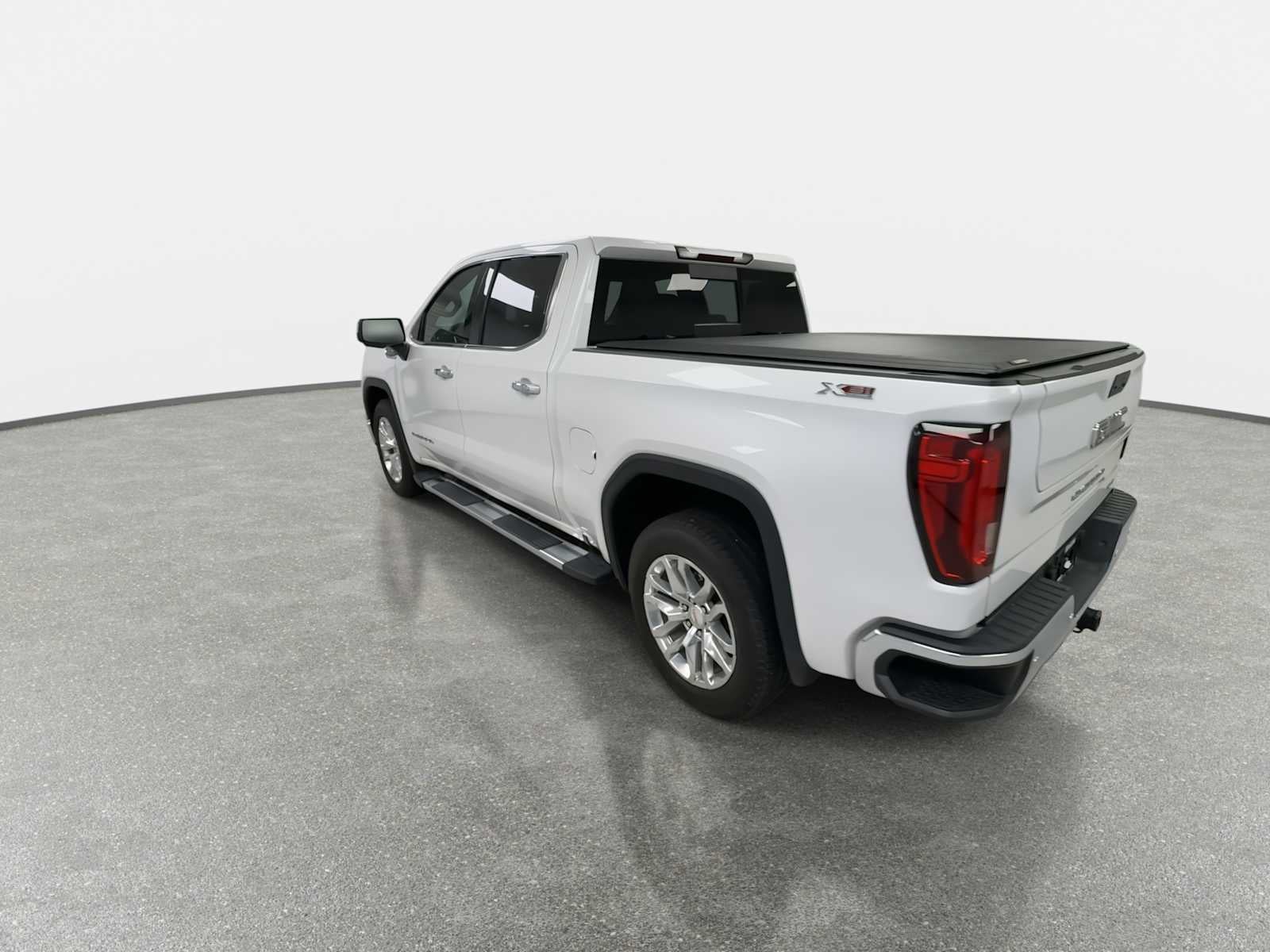 2021 GMC Sierra 1500 4WD Crew Cab Short Box SLT