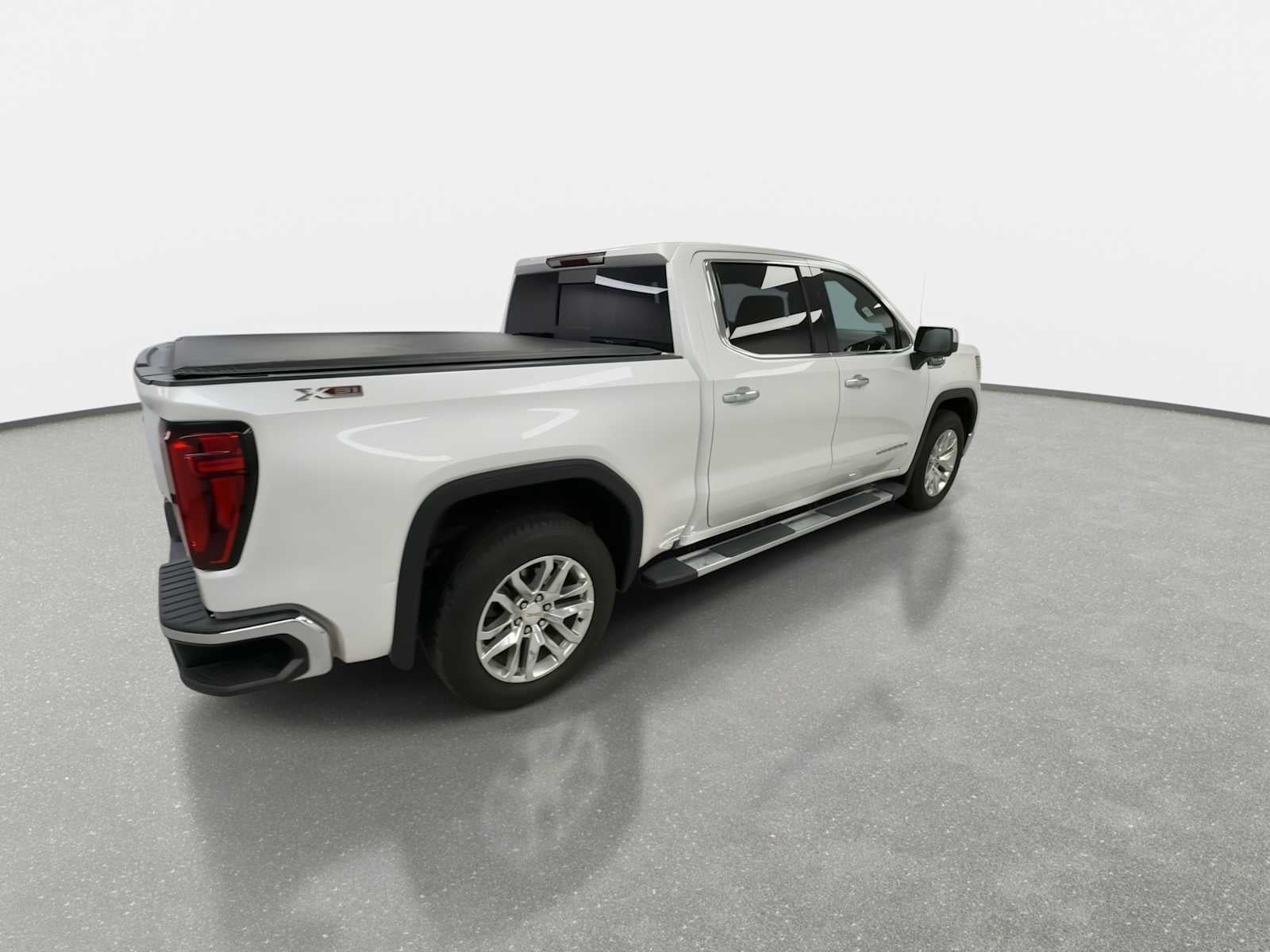 2021 GMC Sierra 1500 4WD Crew Cab Short Box SLT