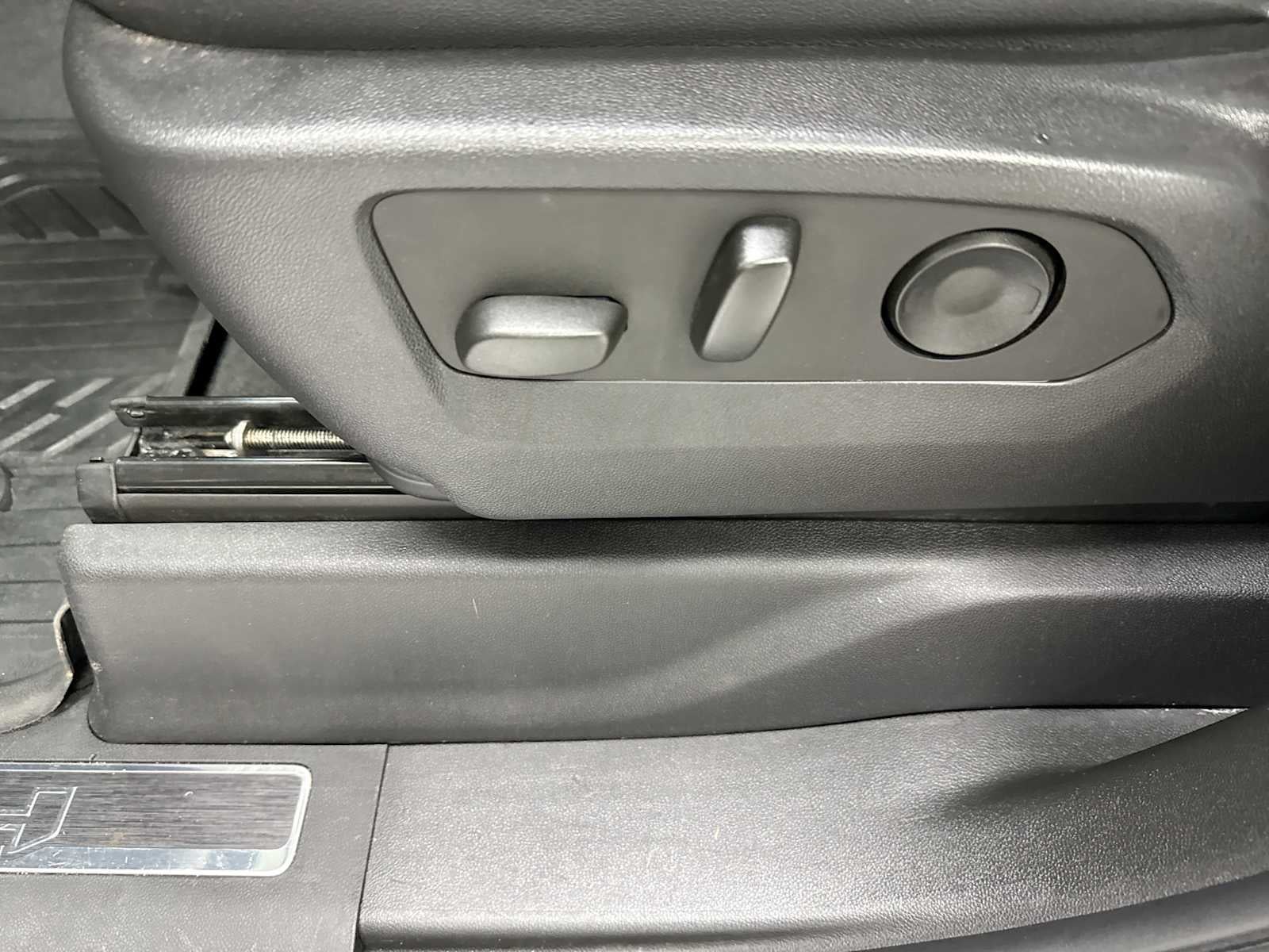 2023 GMC Sierra 1500 4WD Crew Cab Short Box AT4