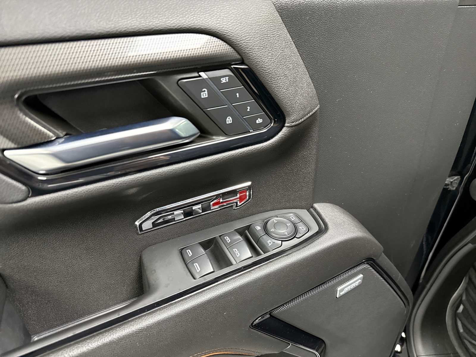 2023 GMC Sierra 1500 4WD Crew Cab Short Box AT4
