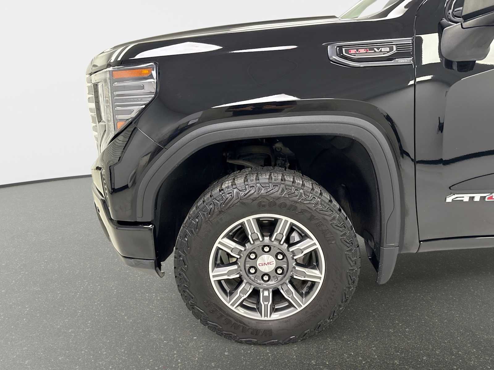 2023 GMC Sierra 1500 4WD Crew Cab Short Box AT4