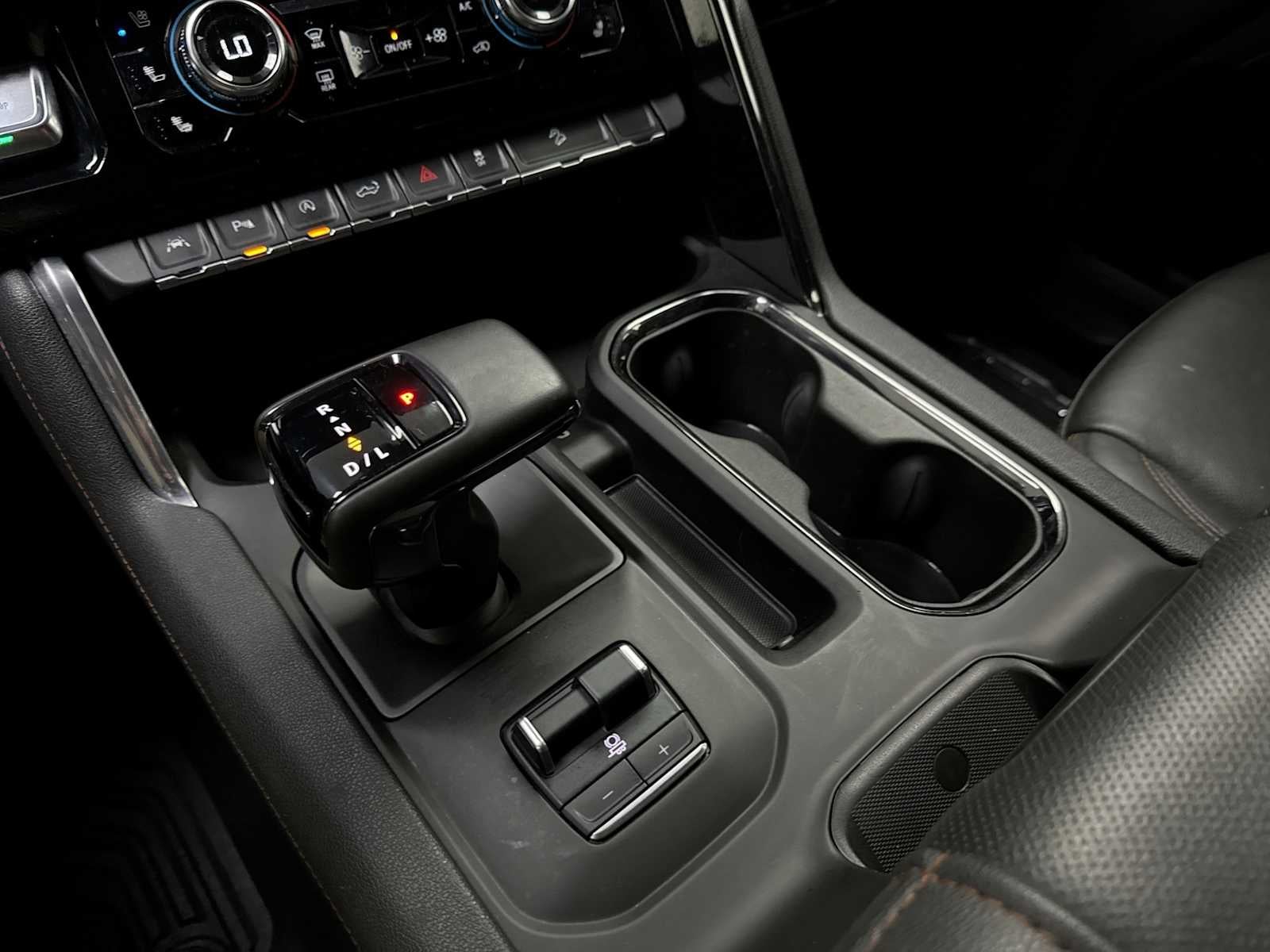 2023 GMC Sierra 1500 4WD Crew Cab Short Box AT4