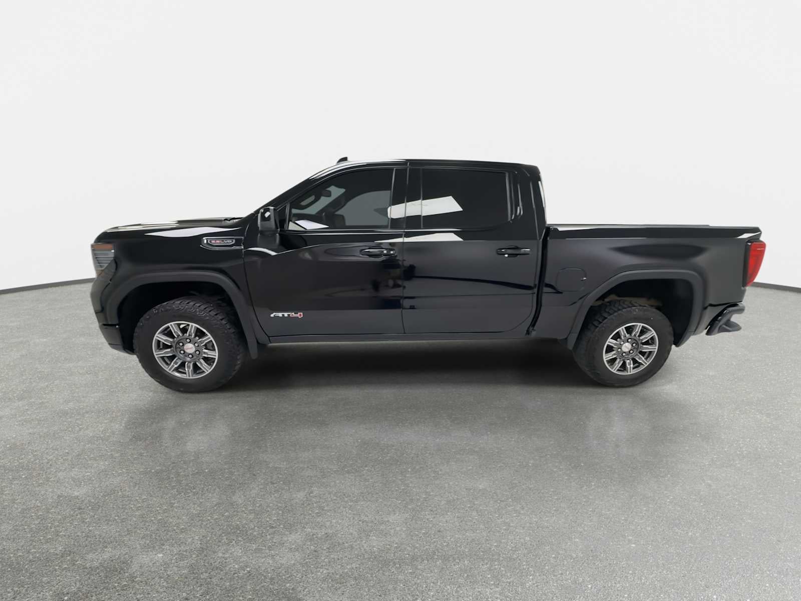2023 GMC Sierra 1500 4WD Crew Cab Short Box AT4
