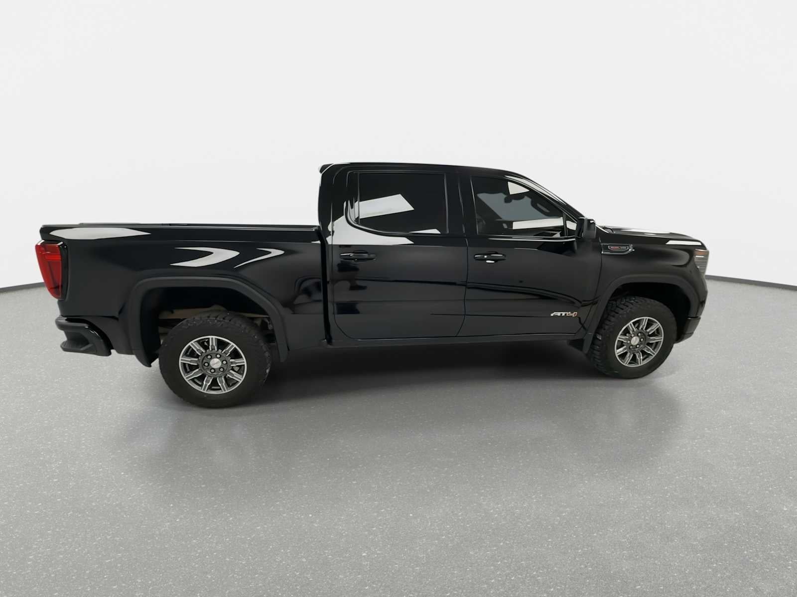2023 GMC Sierra 1500 4WD Crew Cab Short Box AT4