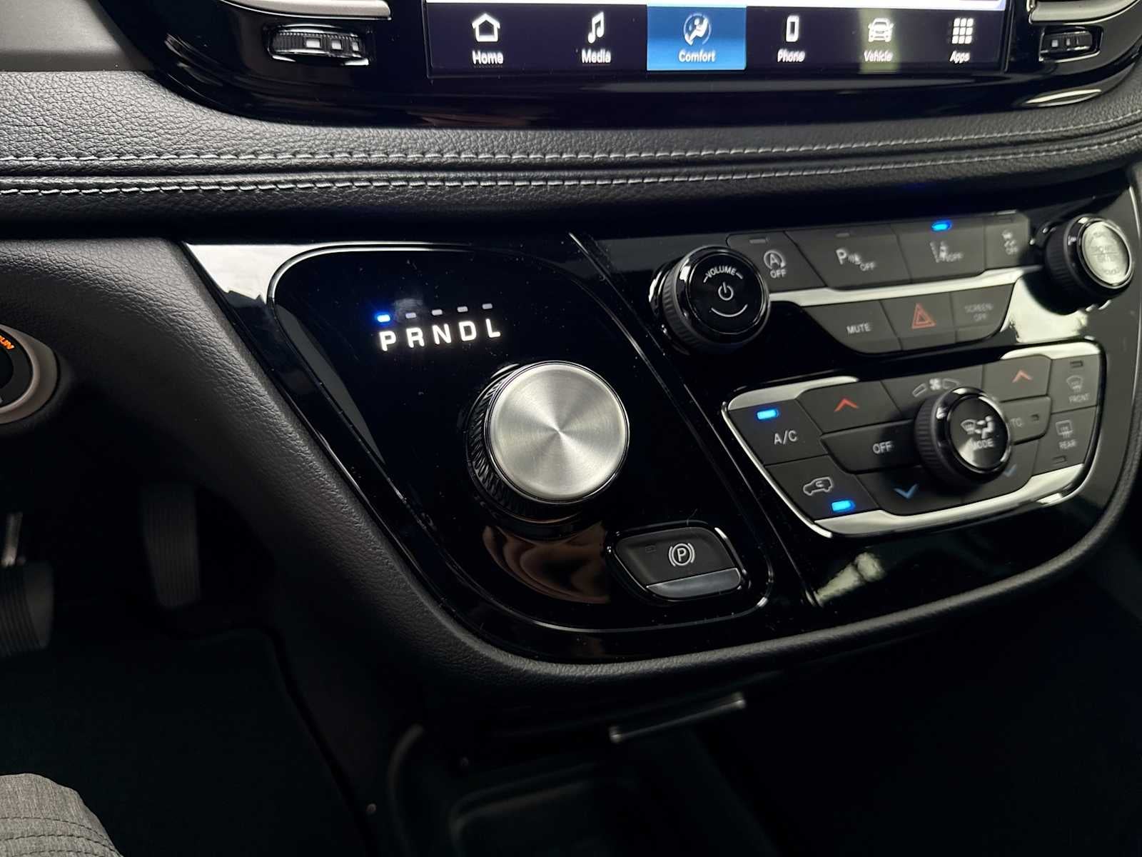 2027 Chrysler Pacifica PACIFICA SELECT