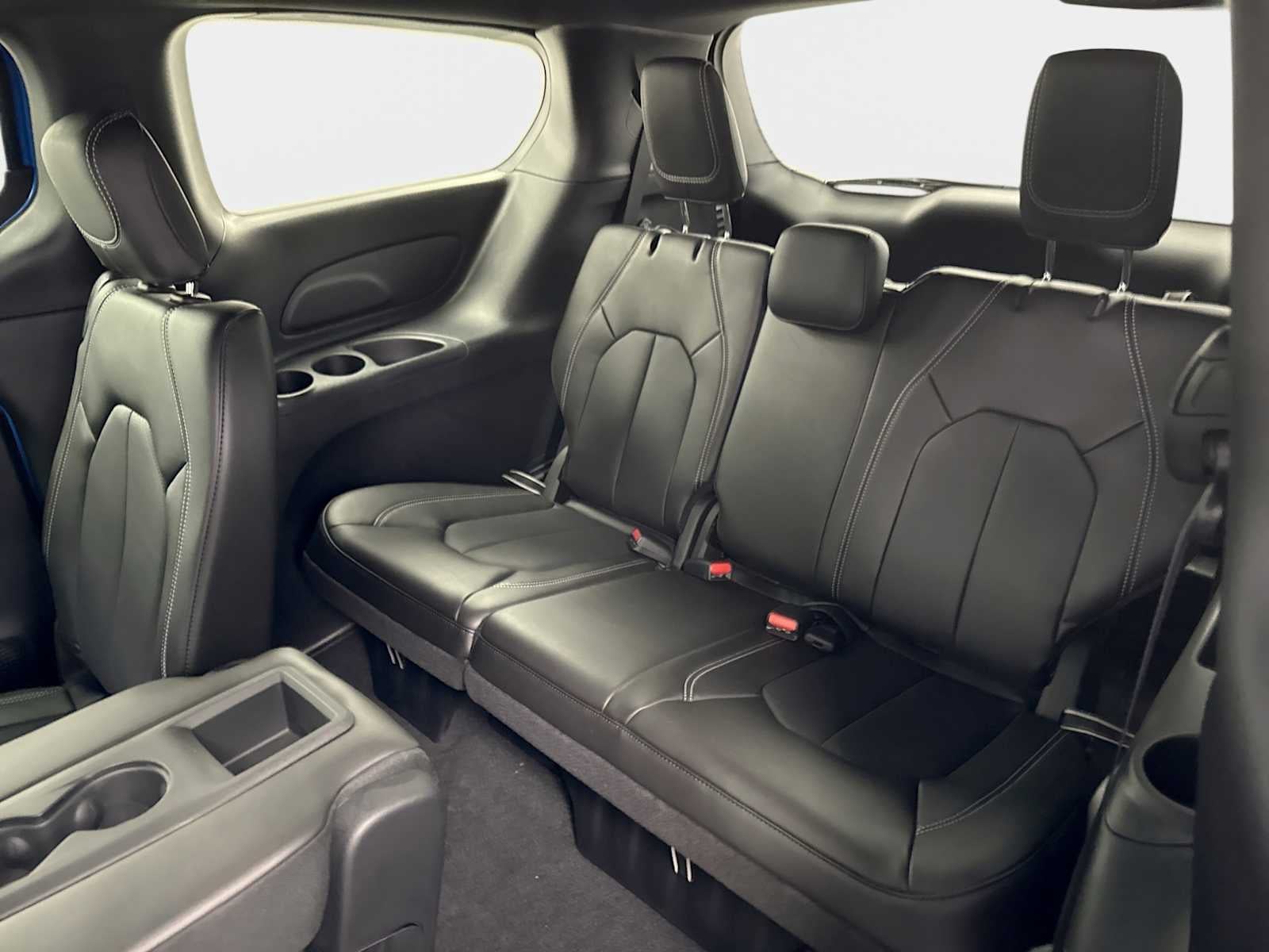 2027 Chrysler Pacifica PACIFICA SELECT