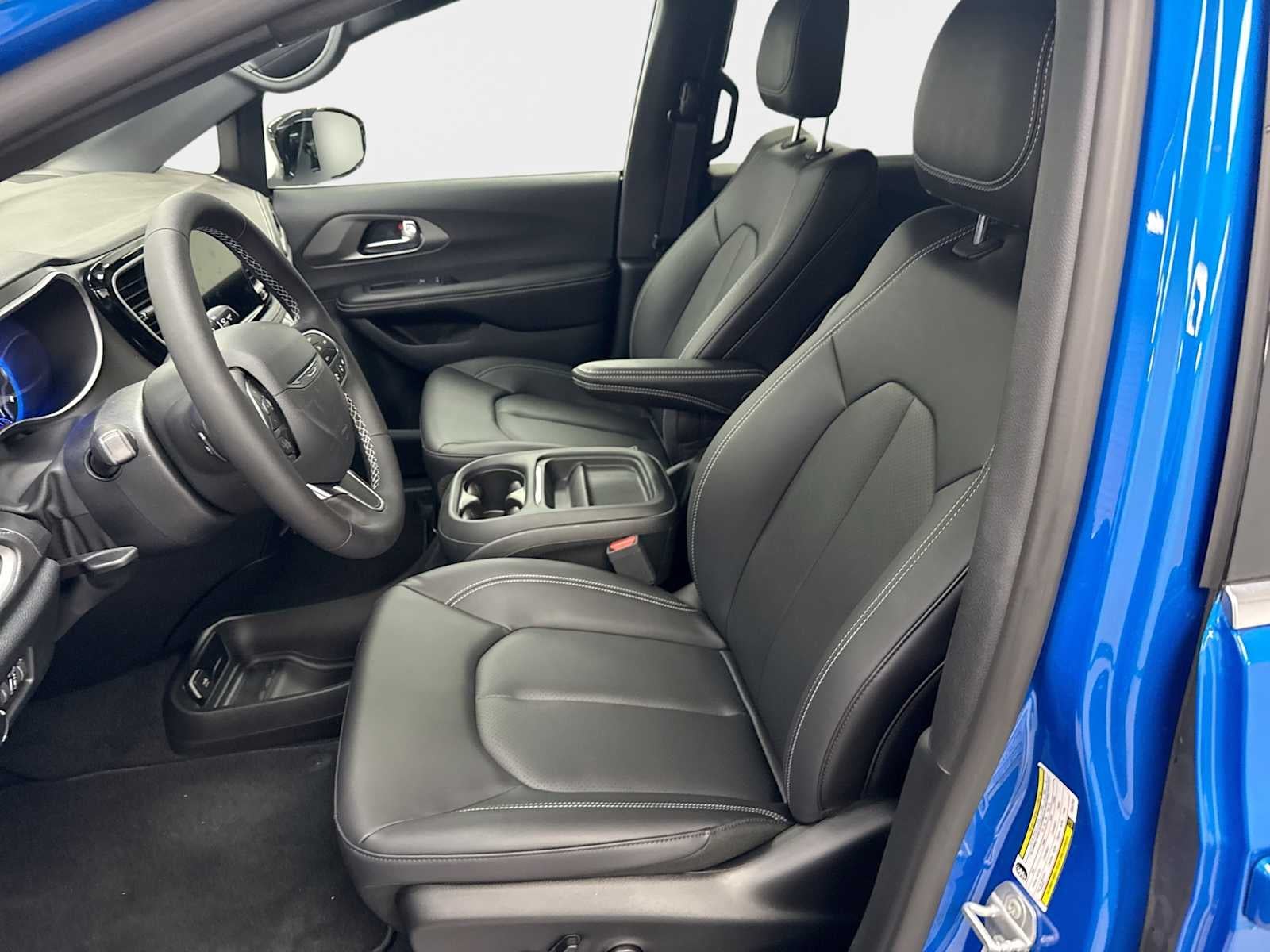 2027 Chrysler Pacifica PACIFICA SELECT