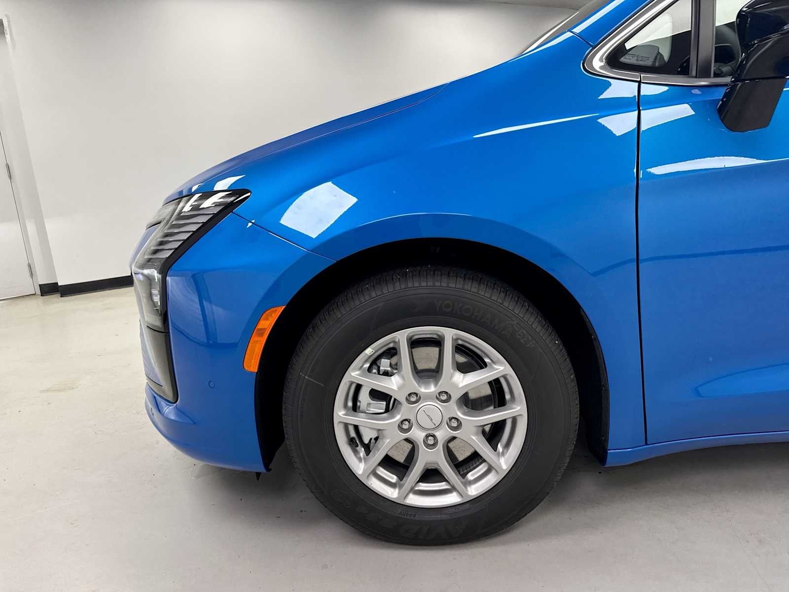 2027 Chrysler Pacifica PACIFICA SELECT