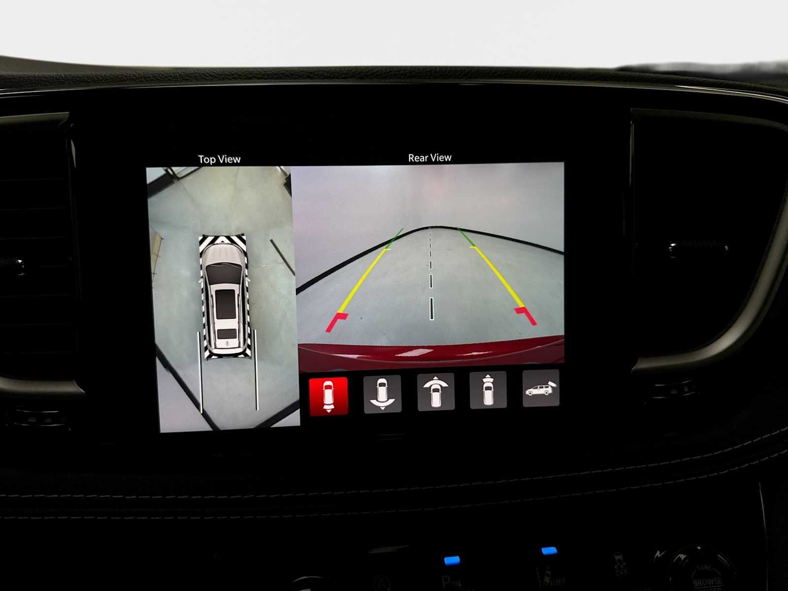 2026 Chrysler Pacifica Select - Photo 23