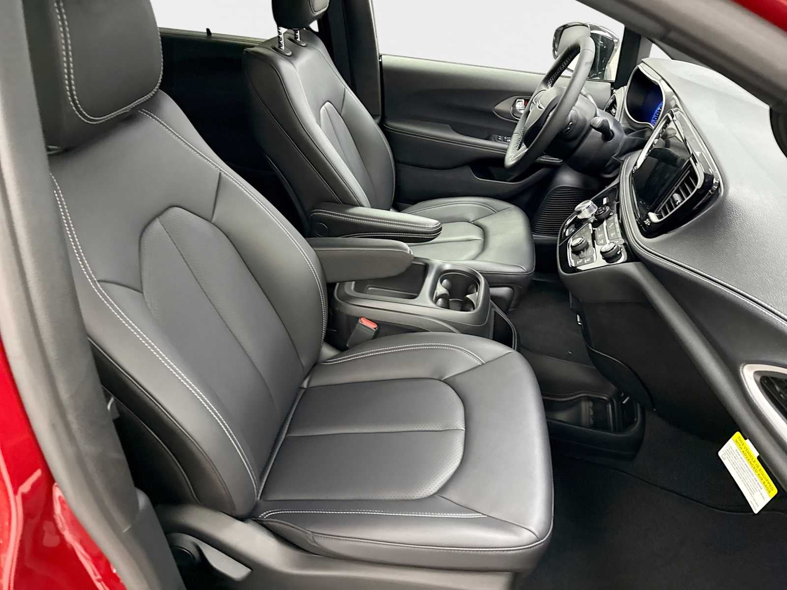 2026 Chrysler Pacifica Select - Photo 26