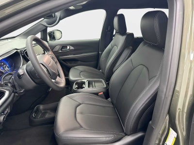 2027 Chrysler Pacifica PACIFICA SELECT