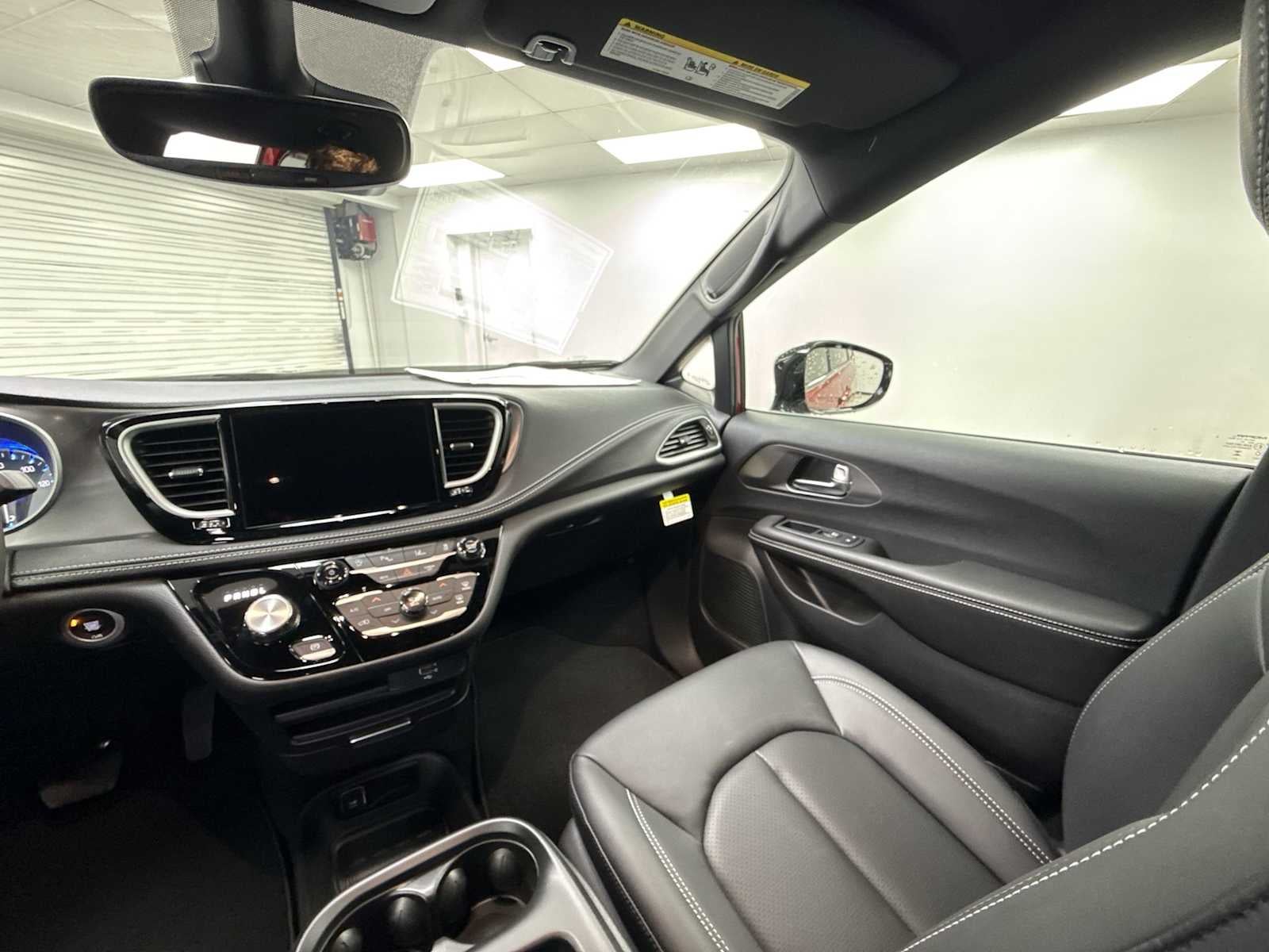 2026 Chrysler Pacifica PACIFICA SELECT