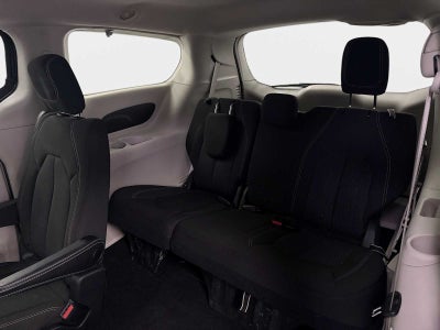 2021 Chrysler Voyager LX