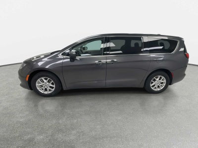 2021 Chrysler Voyager LX