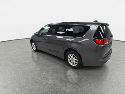2021 Chrysler Voyager LX