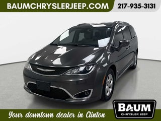 2017 Chrysler Pacifica Touring-L Plus