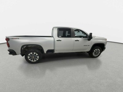 2022 Chevrolet Silverado 2500HD 4WD Crew Cab Standard Bed Custom