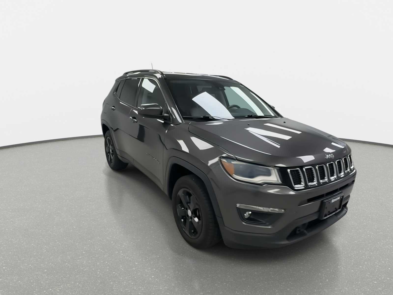 Used 2019 Jeep Compass Latitude with VIN 3C4NJDBB8KT756397 for sale in Clinton, IL