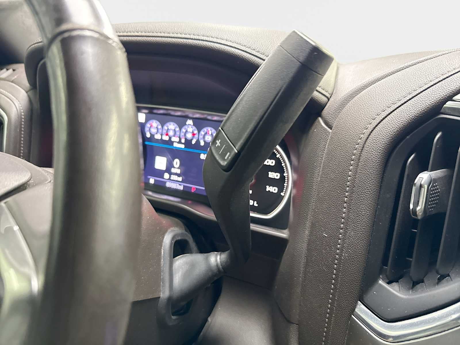 2020 Chevrolet Silverado 1500 4WD Crew Cab Short Bed LTZ