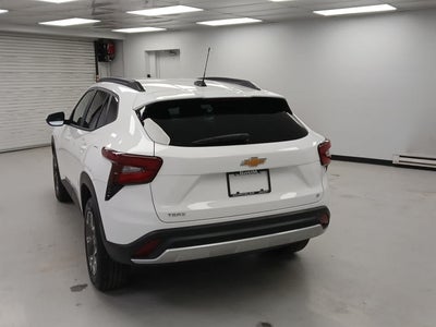 2025 Chevrolet Trax FWD LT