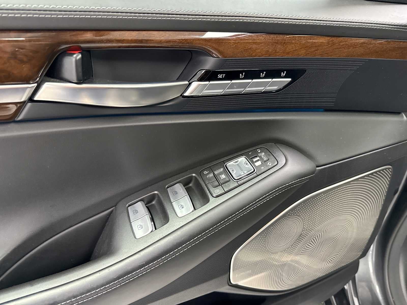 2017 Genesis G90 3.3T Premium