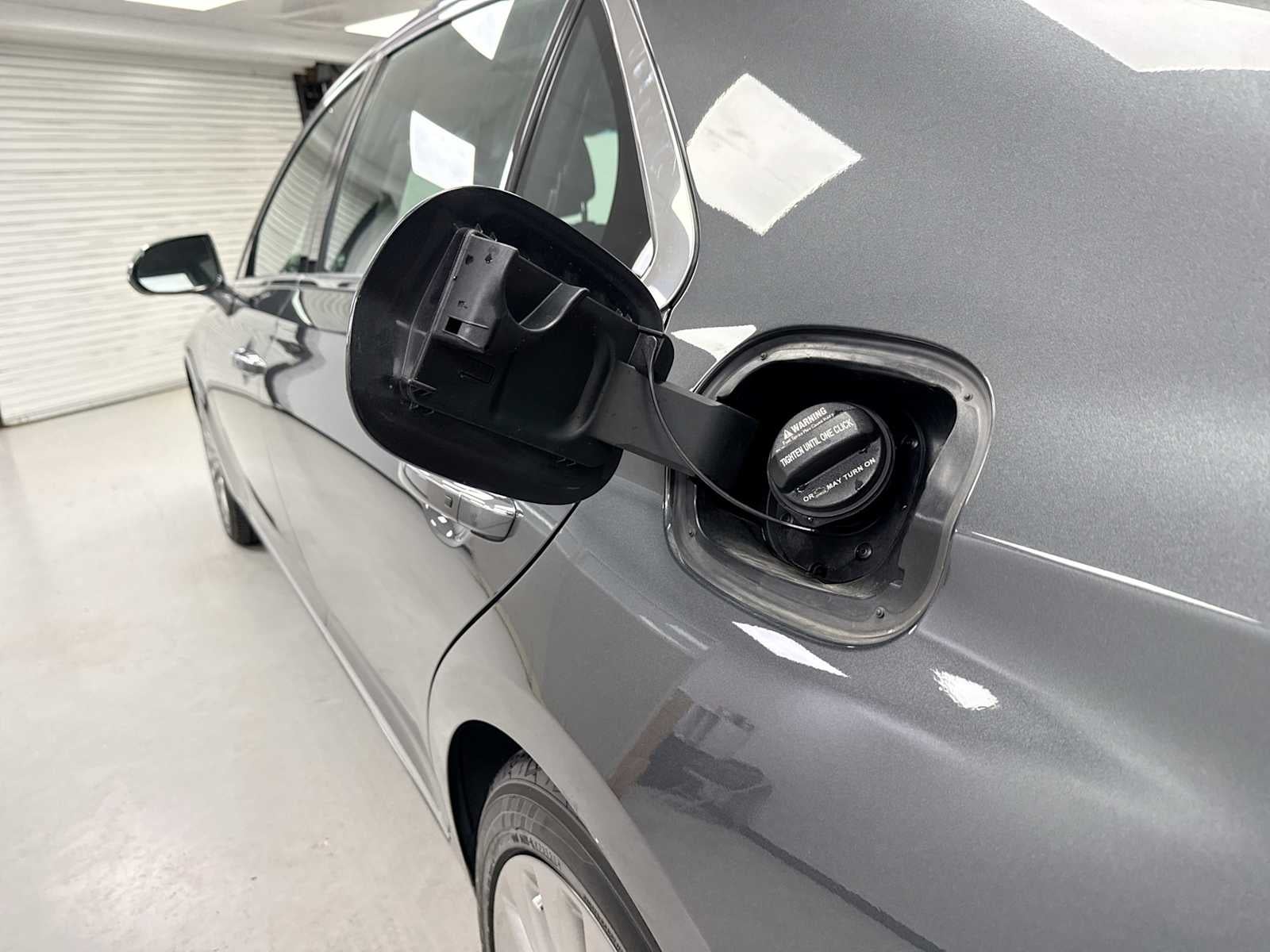 2017 Genesis G90 3.3T Premium