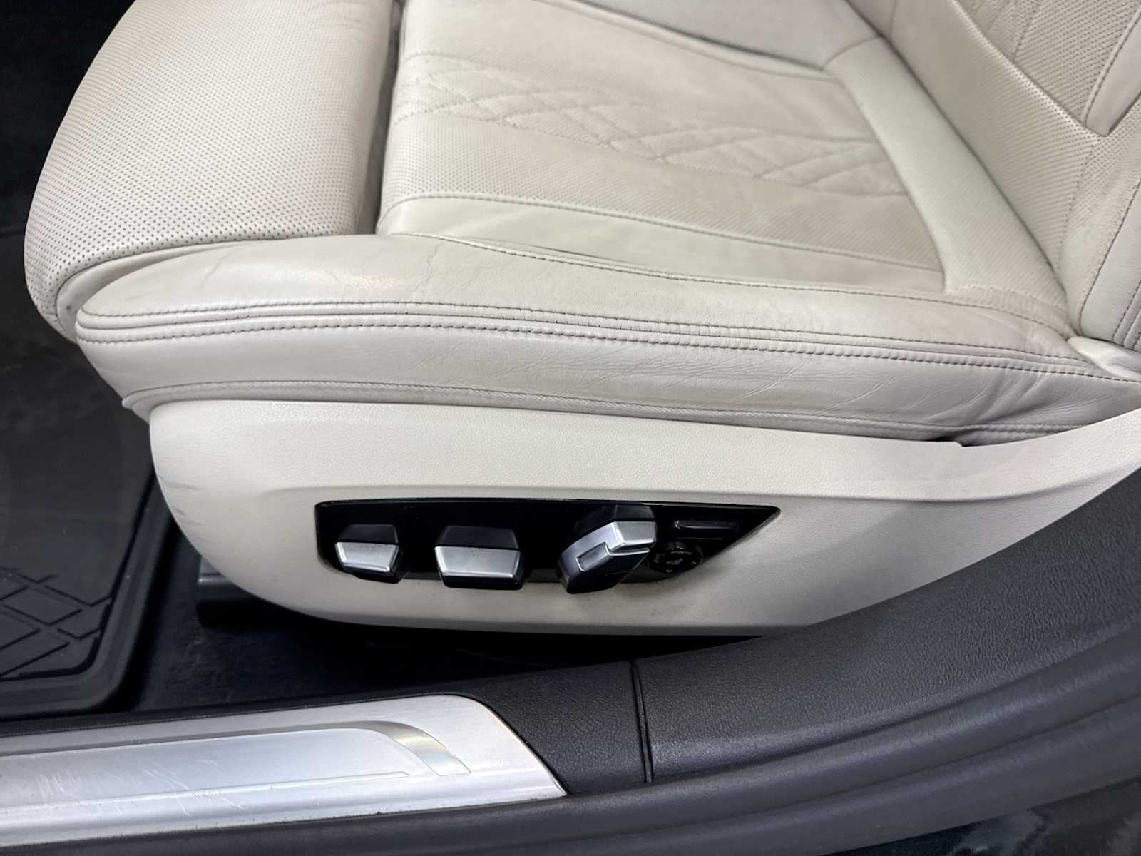 2018 BMW 740i xDrive