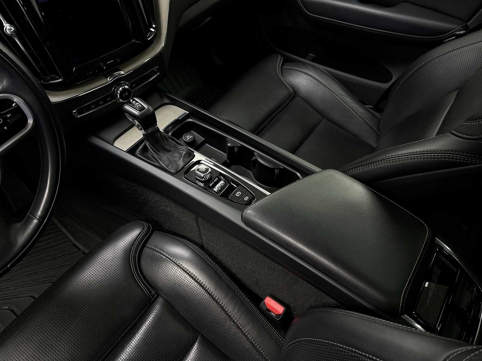 2021 Volvo XC60 T5 Inscription